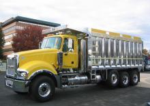 रिजिड चेसिस Mack TITAN Day Cab MP10 6x2