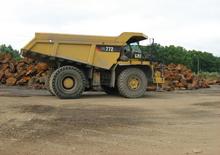 रिजिड डंप ट्रक Caterpillar 772