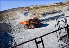 रिजिड डंप ट्रक Hitachi EH4000ACII