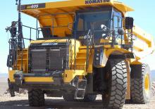 रिजिड डंप ट्रक Komatsu HD605-8E0