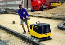 रिवर्सिबल वाइब्रेटरी प्लेट कॉम्पेक्टर Bomag BPH 80/65