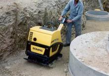 रिवर्सिबल वाइब्रेटरी प्लेट कॉम्पेक्टर Bomag BPR 65/70 D