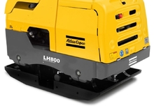 रिवर्सिबल वाइब्रेटरी प्लेट कॉम्पेक्टर Atlas Copco LH 800