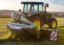 रियर-माउंटेड मोवर - कंडीशनर के साथ डिस्क John Deere 328A