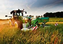 रियर-माउंटेड मोवर - कंडीशनर के साथ डिस्क John Deere 388