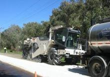 रोड रीसाइक्लिंग मशीन/-कोल्ड रीसाइकलर Wirtgen WR 2400