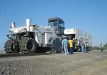 रोड रीसाइक्लिंग मशीन/-कोल्ड रीसाइकलर Wirtgen WR 2500 S