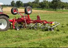 रोटरी टेडर Pöttinger Hit 8.91 T