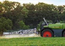 सेल्फ-प्रोपेल्ड फील्ड स्प्रेयर Fendt Rogator 655