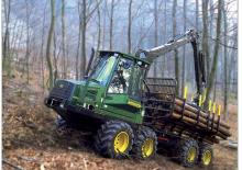 फॉरवर्डर John Deere 810 D