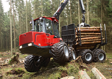 फॉरवर्डर Komatsu 830.3