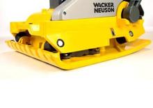 सिंगल डायरेक्शन वाइब्रेटरी प्लेट कॉम्पेक्टर Wacker Neuson WP 2050 A
