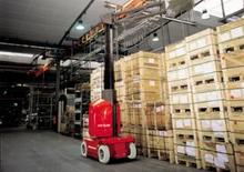 सिंगल वर्टिकल मास्ट बूम लिफ्ट Manitou 105 VJ