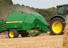 स्क्वायर बेलर John Deere 1424