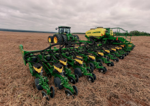 सोइंग मशीन John Deere DB50