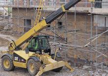 टेलीहैंडलर Caterpillar TH 83