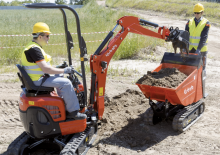 ट्रैक्ड डंपर Kubota KC 70 HV-4 P