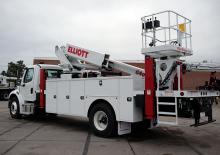 ट्रक माउंटेड टेलीस्कोपिक बूम लिफ्ट Elliott Equipment G40F HiReach