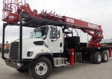 ट्रक माउंटेड टेलीस्कोपिक बूम लिफ्ट Elliott Equipment H110R HiReach