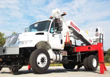 ट्रक माउंटेड टेलीस्कोपिक बूम लिफ्ट Elliott Equipment I50F HiReach