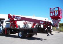 ट्रक माउंटेड टेलीस्कोपिक बूम लिफ्ट Elliott Equipment I70F HiReach