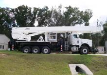 ट्रक माउंटेड टेलीस्कोपिक बूम लिफ्ट Bronto Skylift S200XDT