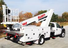 ट्रक माउंटेड टेलीस्कोपिक बूम लिफ्ट Elliott Equipment V60F HiReach 