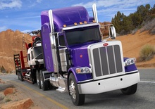 ट्रक ट्रैक्टर - ट्रैक्टर यूनिट Peterbilt 389 58” Low Roof PACCAR MX-13