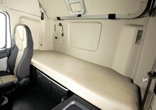 ट्रक ट्रैक्टर - ट्रैक्टर यूनिट Hyundai Commercial Vehicles H380.64 D6CC41