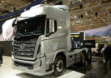 ट्रक ट्रैक्टर - ट्रैक्टर यूनिट Hyundai Commercial Vehicles P520.64 D6CA41