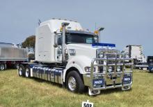 ट्रक ट्रैक्टर - ट्रैक्टर यूनिट Mack TITAN 64
