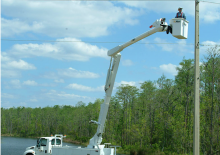 ट्रेलर माउंटेड आर्टिकुलेटिंग बूम लिफ्ट Altec AM60E