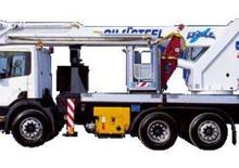 ट्रेलर माउंटेड आर्टिकुलेटिंग बूम लिफ्ट Oil & Steel Eagle 5227
