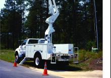 ट्रेलर माउंटेड आर्टिकुलेटिंग बूम लिफ्ट Altec TA37M
