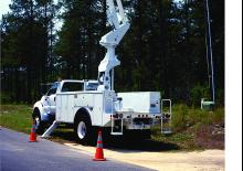 ट्रेलर माउंटेड आर्टिकुलेटिंग बूम लिफ्ट Altec TA45M