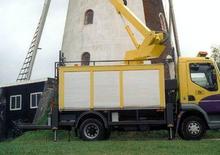 ट्रेलर माउंटेड आर्टिकुलेटिंग बूम लिफ्ट Custers Taurus 265-14,5