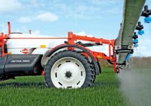ट्रेल्ड फील्ड स्प्रेयर Kuhn Metris 3200 TR4