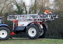 ट्रेल्ड फील्ड स्प्रेयर Kuhn Metris 4100 RHPA