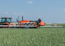 ट्रेल्ड फील्ड स्प्रेयर Kubota XTS3-2.600l