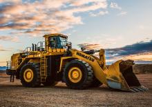 व्हील लोडर Komatsu WA800-8E0