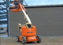 व्हील्ड आर्टिकुलेटिंग बूम लिफ्ट JLG E450AJ