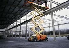 व्हील्ड सिज़र लिफ्ट JLG 3394RT