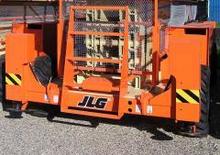 व्हील्ड सिज़र लिफ्ट JLG 40 RTS