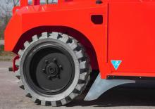 व्हील्ड सिज़र लिफ्ट PB PB S151-19E 4x4