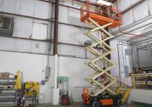 व्हील्ड सिज़र लिफ्ट JLG R4045 