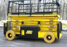 व्हील्ड सिज़र लिफ्ट AIRO XL 19 E