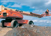 व्हील्ड टेलीस्कोपिक बूम लिफ्ट JLG 1350SJP
