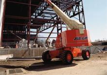 व्हील्ड टेलीस्कोपिक बूम लिफ्ट JLG 601 S