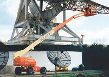 व्हील्ड टेलीस्कोपिक बूम लिफ्ट JLG 660SJ
