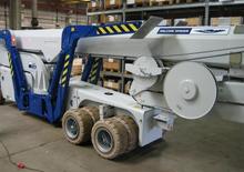 व्हील्ड टेलीस्कोपिक बूम लिफ्ट Falcon Lifts FS 420 